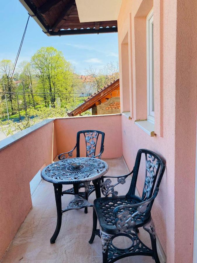 Apartman Kula Gradacac エクステリア 写真